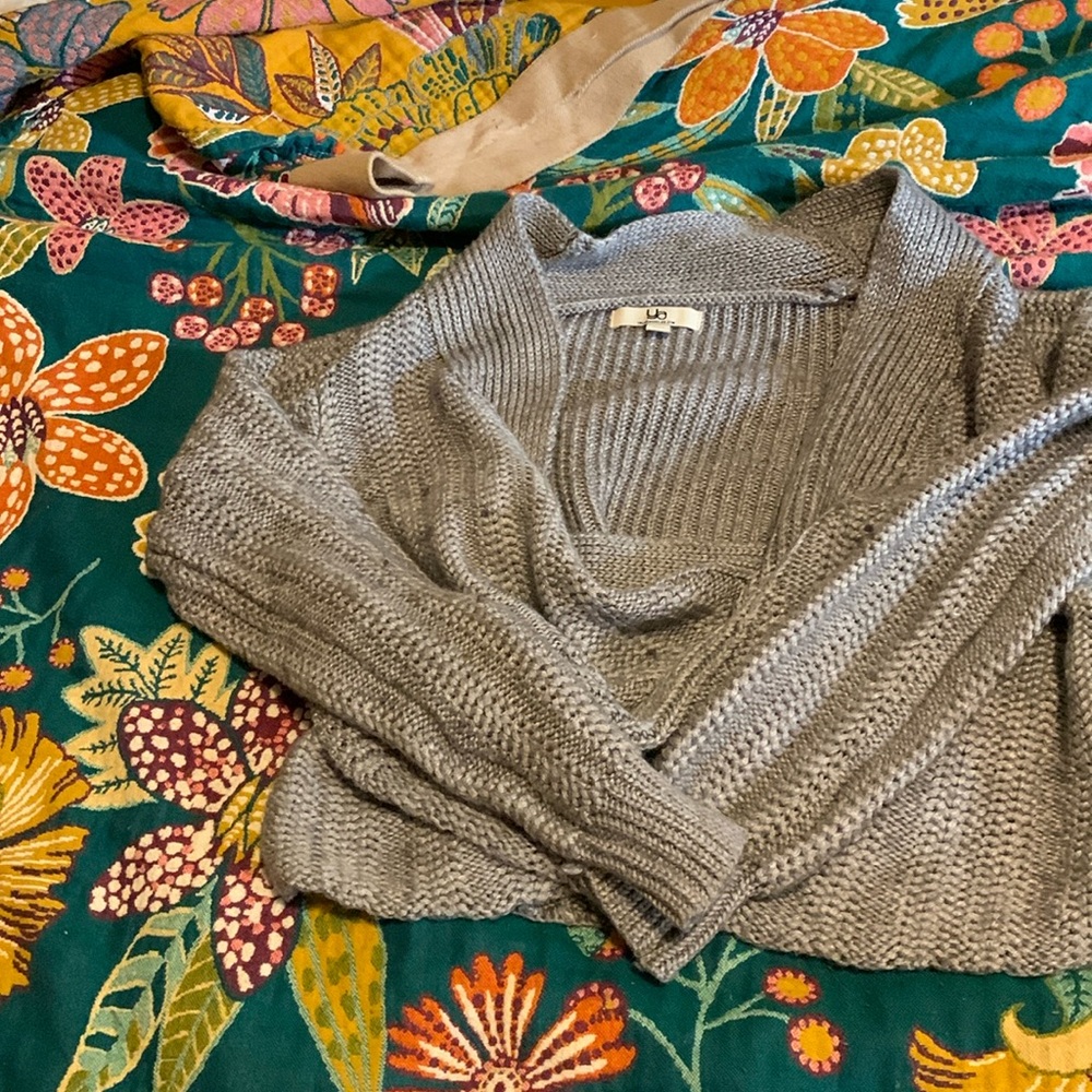 Ya cropped grey wrap sweater